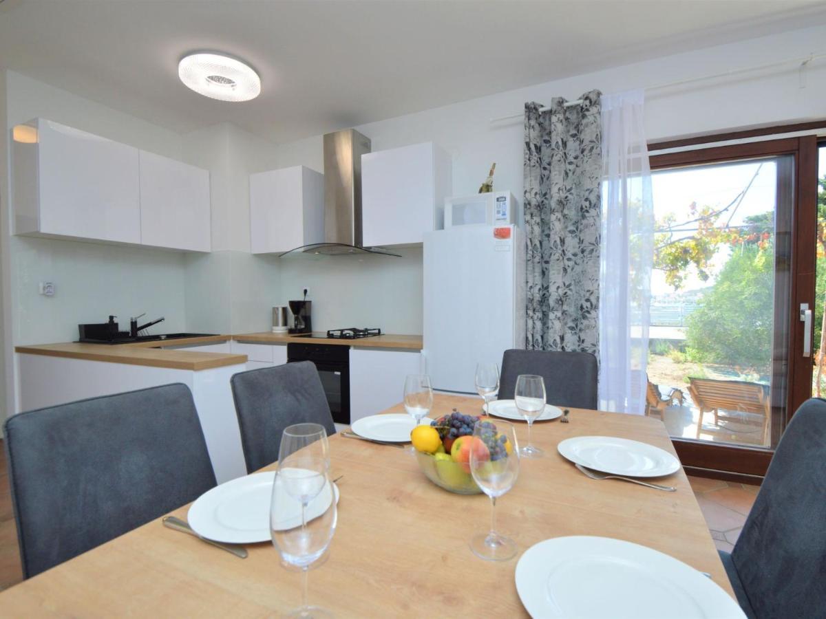 Holiday Home Mihotic By Interhome มูร์แตร์ ภายนอก รูปภาพ